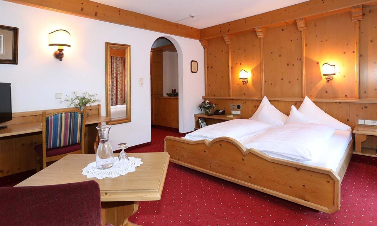 Hotel Almhof Нойштіфт-ім-Штубайталь Екстер'єр фото