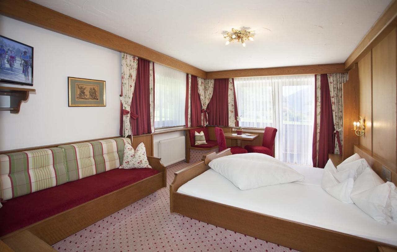 Hotel Almhof Нойштіфт-ім-Штубайталь Екстер'єр фото
